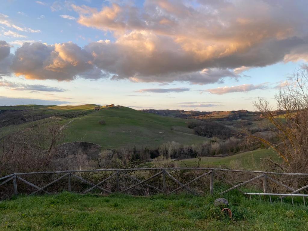 La Casina Di Helen Apartment Montalcino Exterior photo
