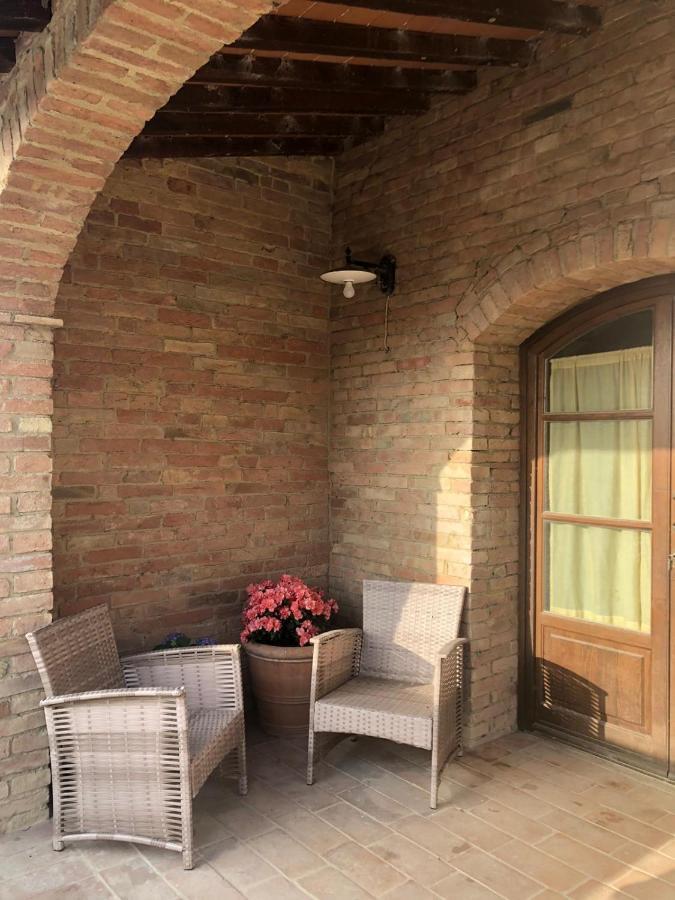 La Casina Di Helen Apartment Montalcino Exterior photo